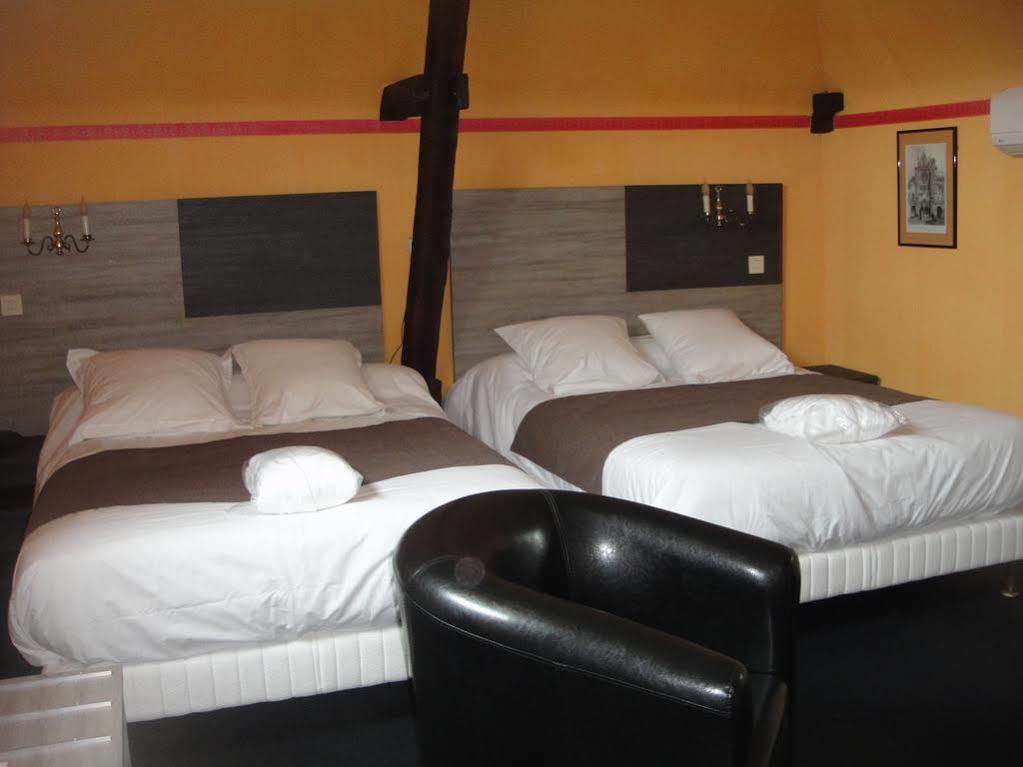 מונטברד Hotel L' Ecu מראה חיצוני תמונה